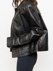 Vintage x Made in Turkey x BANANA REPUBLIC Black Cropped Leather Jacket (XS-M)
