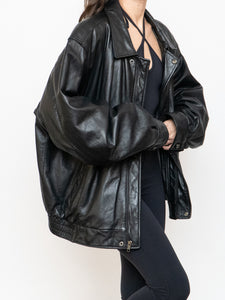 Vintage x Black Leather Bomber Jacket (XS-XXL)