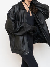 Load image into Gallery viewer, Vintage x Canadian-Made Leather Bomber Jacket (XS-XL)