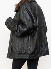 Load image into Gallery viewer, Vintage x Canadian-Made Leather Bomber Jacket (XS-XL)
