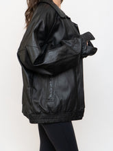 Load image into Gallery viewer, Vintage x Canadian-Made Leather Bomber Jacket (XS-XL)