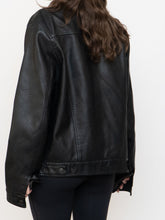 Load image into Gallery viewer, LEVIS x Faux Leather Button Up &amp; Zip Jacket (XS-M)