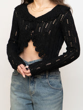 Load image into Gallery viewer, Vintage x Black Cropped Knit Button Up Cardigan (XS-M)