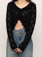 Load image into Gallery viewer, Vintage x Black Cropped Knit Button Up Cardigan (XS-M)