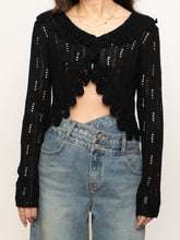 Load image into Gallery viewer, Vintage x Black Cropped Knit Button Up Cardigan (XS-M)