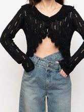 Load image into Gallery viewer, Vintage x Black Cropped Knit Button Up Cardigan (XS-M)