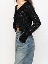Load image into Gallery viewer, Vintage x Black Cropped Knit Button Up Cardigan (XS-M)