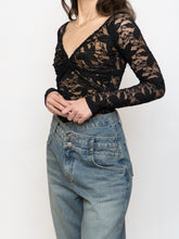 Load image into Gallery viewer, Vintage x Black &amp; Nude Long Sleeve Lace Top (XS, S)