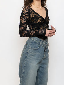 Vintage x Black & Nude Long Sleeve Lace Top (XS, S)