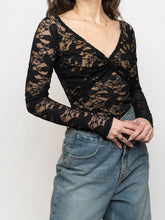 Load image into Gallery viewer, Vintage x Black &amp; Nude Long Sleeve Lace Top (XS, S)