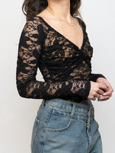 Load image into Gallery viewer, Vintage x Black &amp; Nude Long Sleeve Lace Top (XS, S)