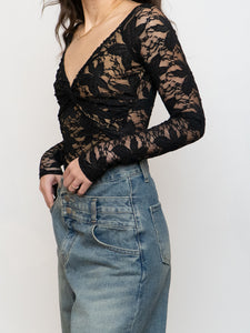 Vintage x Black & Nude Long Sleeve Lace Top (XS, S)
