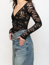 Load image into Gallery viewer, Vintage x Black &amp; Nude Long Sleeve Lace Top (XS, S)