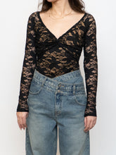 Load image into Gallery viewer, Vintage x Black &amp; Nude Long Sleeve Lace Top (XS, S)