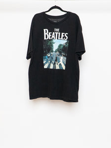 THE BEATLES x Abbey Road Tee (XS-L)