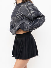 Load image into Gallery viewer, Vintage x Made in Italy x Grey Patterned Sweater (XS-L)