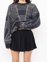 Load image into Gallery viewer, Vintage x Made in Italy x Grey Patterned Sweater (XS-L)