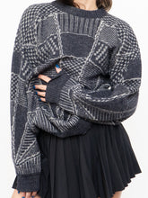 Load image into Gallery viewer, Vintage x Made in Italy x Grey Patterned Sweater (XS-L)