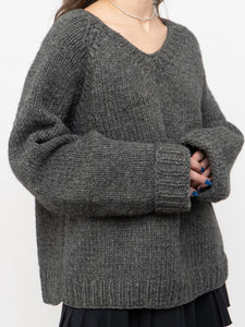 Vintage x Dark Grey Chunky Hand Knit Sweater (XS-XL)