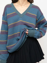 Load image into Gallery viewer, Vintage x Made in Italy x Teal V-Neck Patterned Houndstooth Sweater (XS-L)