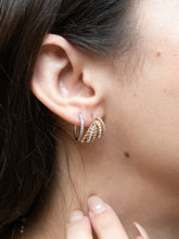 Load image into Gallery viewer, Vintage x Gold Plated Rhinestone Earrings