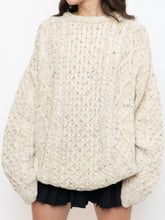 Load image into Gallery viewer, Vintage x Made in Ireland x Deadstock Cream Speckled Chunky Knit Sweater (XS-XXL)