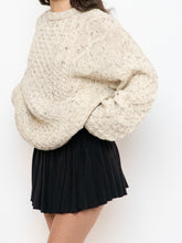 Load image into Gallery viewer, Vintage x Made in Ireland x Deadstock Cream Speckled Chunky Knit Sweater (XS-XXL)