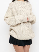 Load image into Gallery viewer, Vintage x Made in Ireland x Deadstock Cream Speckled Chunky Knit Sweater (XS-XXL)