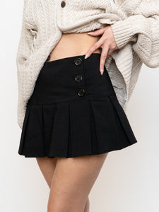 Vintage x Pleated Black Pleated Low Rise Mini Skirt (M, L)