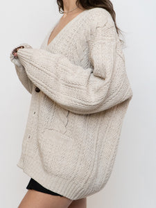 Vintage x Cozy Beige Knit Cardigan (XS-XL)