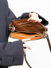 Load image into Gallery viewer, Vintage x Made in USA x DOONEY &amp; BURKE Green, Brown Leather Purse