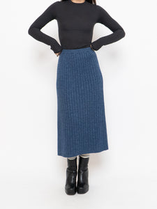 Vintage x Made in Canada x  Heathered Blue Knit Ribbed Midi Skirt (M, L)