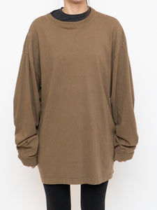 Vintage x Made in Canada x Faded Brown Long Sleeve Tee (XS-XL)
