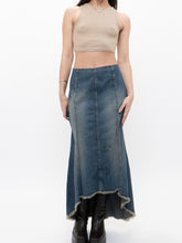 Load image into Gallery viewer, Vintage x Made in USA x Frayed Denim Maxi Skirt (M, L)