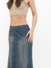 Load image into Gallery viewer, Vintage x Made in USA x Frayed Denim Maxi Skirt (M, L)