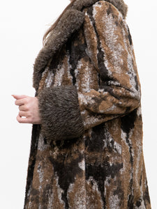 Vintage x Made in Canada x Brown Faux Fur Coat (XS-M)