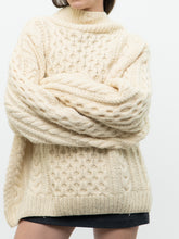 Load image into Gallery viewer, Vintage x Handmade Cream Cable Knit Sweater (M-XL)