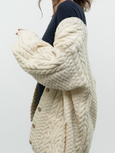 Vintage x Handmade Cream Cable Knit Cardigan (XS-M)