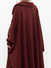 Load image into Gallery viewer, Vintage x Made in Canada x TUNDRA Burgundy Wool Shawl (XS-M)