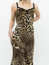 Load image into Gallery viewer, Vintage x Made in Canada x JOSEPH RIBKOFF Leopard Print Frilly Chiffon Dress (M)