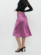 Load image into Gallery viewer, Modern x Magenta Satin Striped Midi Skirt (XS, S)