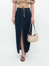 Load image into Gallery viewer, LEVI&#39;S x Red Tab Darkwash Denim Maxi Skirt (M)