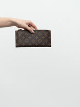 Load image into Gallery viewer, LOUIS VUITTON x Pink, Brown Monogram Wallet