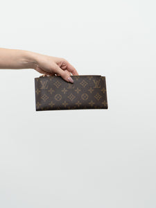 LOUIS VUITTON x Pink, Brown Monogram Wallet