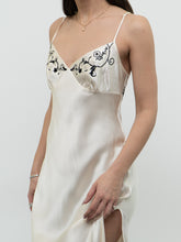 Load image into Gallery viewer, Vintage x VICTORIA SECRET Cream, Black embroidered Silk Slip Dress (XS, S)