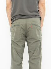 Load image into Gallery viewer, LEVI&#39;S x Deadstock Green Ripstop Cargos (32, L)