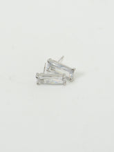 Load image into Gallery viewer, Vintage x Baguette Rhinestone Stud Earrings