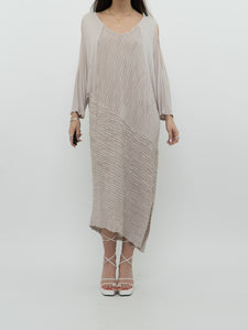 Vintage x Taupe Cozy Cotton Off-Shoulder Dress (S-L)