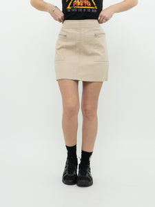 Vintage x Made in Hong Kong x KENNETH COLE Beige Cargo Skirt (S, M)