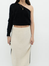 Load image into Gallery viewer, Vintage x Made in Hong Kong x Cream Knit Angora-Wool Skirt (M, L)